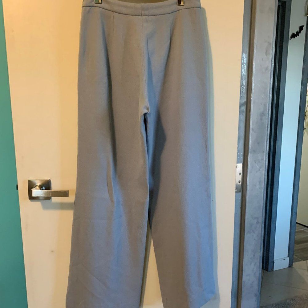 Mondi 100% fine knit wool wide legged high-rise pant, European sz 38, EUC